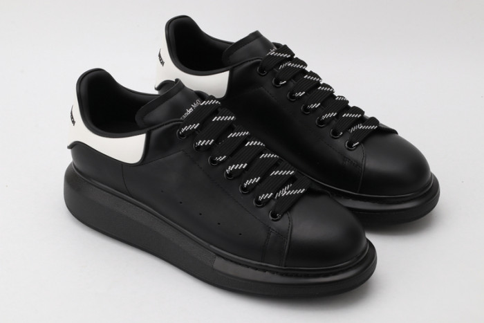alex mcqu sneakers