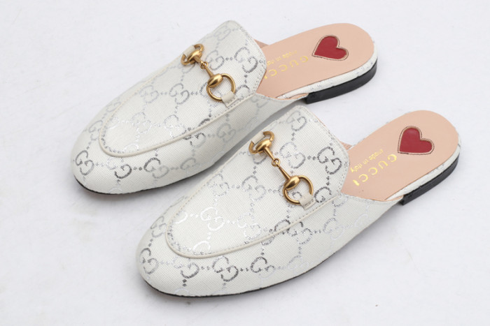 guc loafer