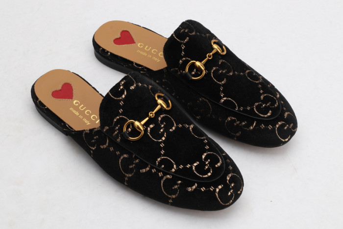 guc loafer