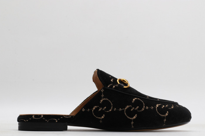 guc loafer