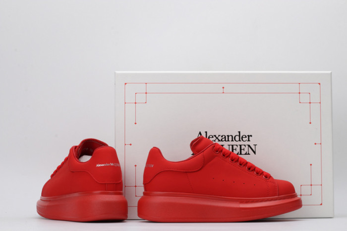 alex mcqu sneakers