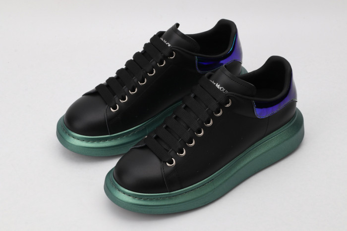 alex mcqu sneakers