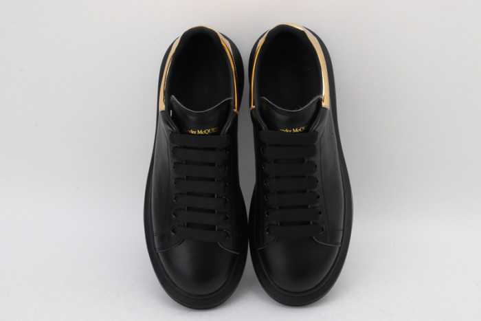 alex mcqu sneakers