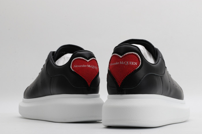 alex mcqu sneakers