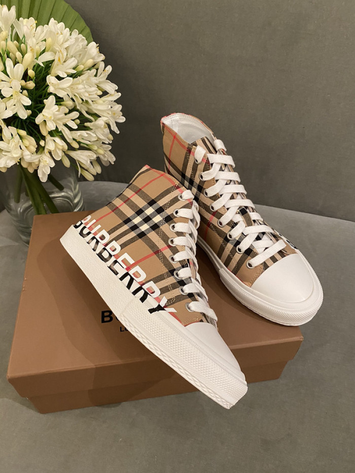 BUBERY SNEAKER