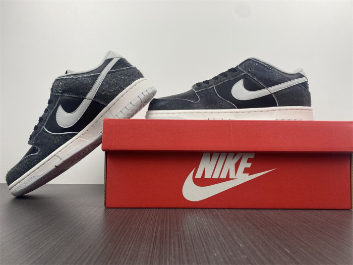 nike dunk low “zebra” dh7913-001