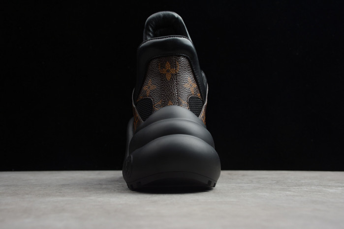 lovt black sneaker