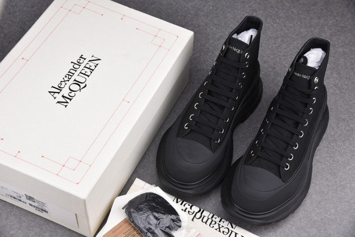 alex mcqu sneakers