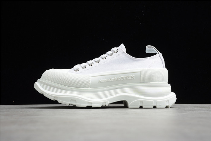 alex mcqu sneakers