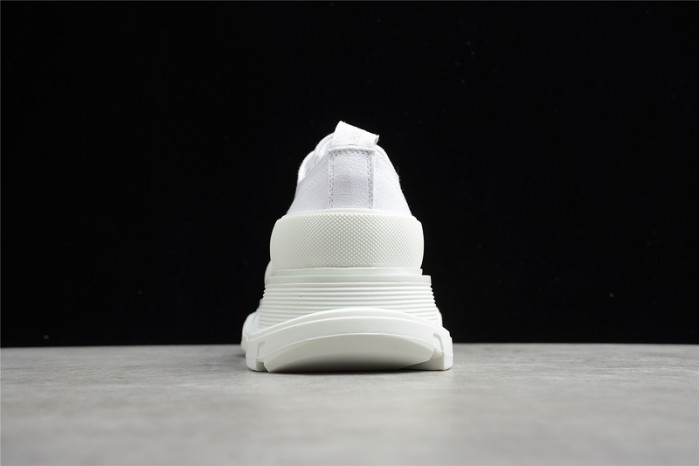 alex mcqu sneakers