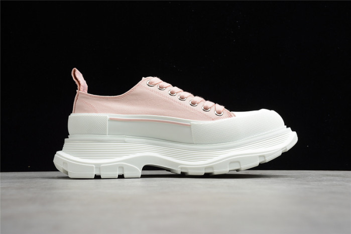 alex mcqu sneakers
