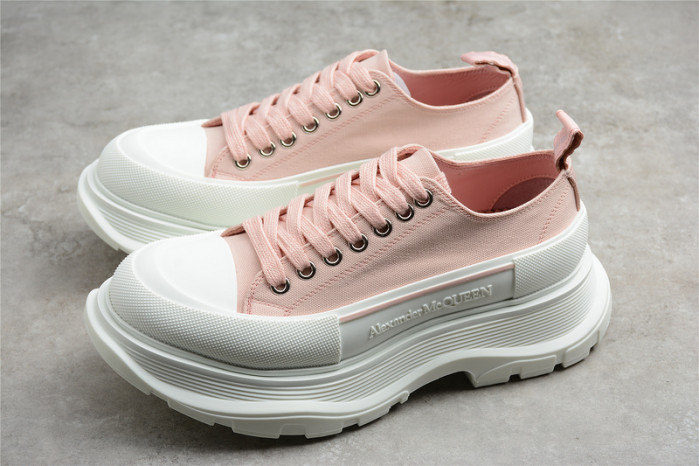 alex mcqu sneakers
