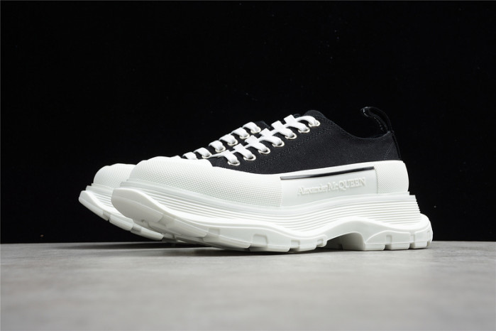 alex mcqu sneakers