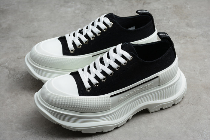 alex mcqu sneakers