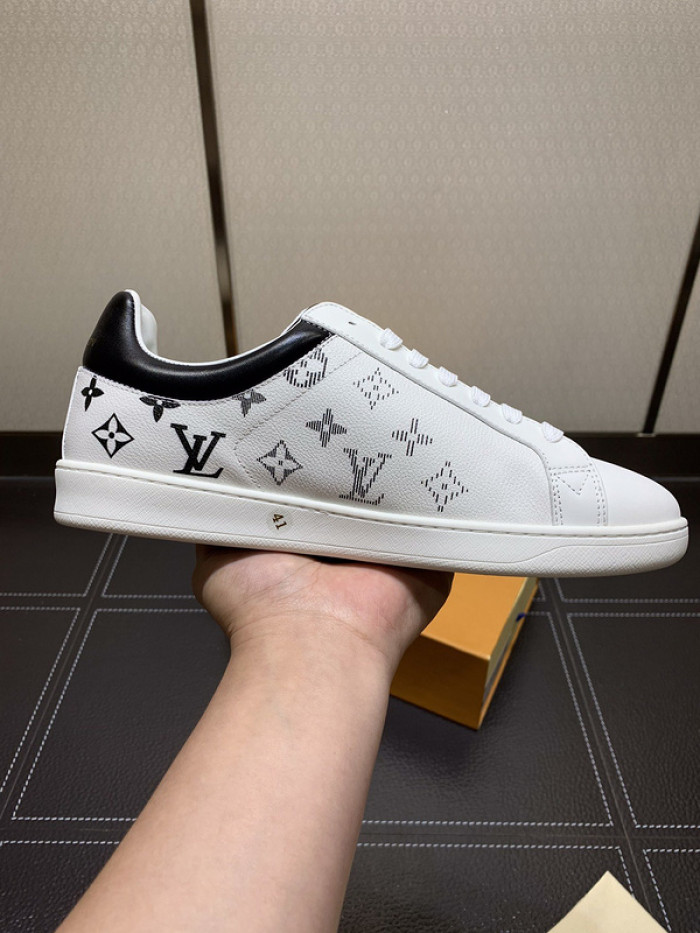 lovt sneaker