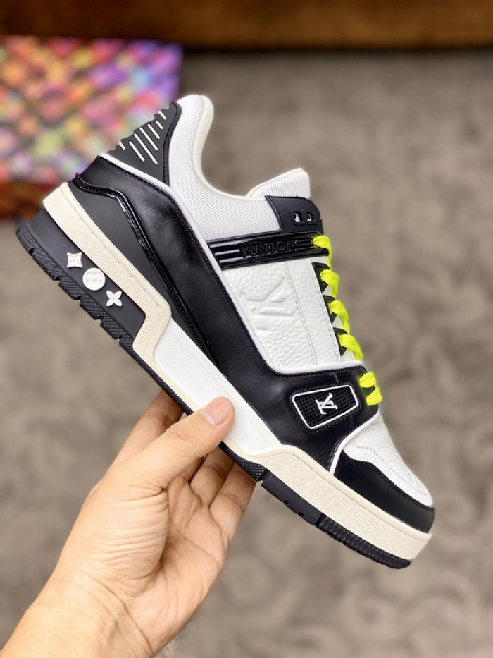 lovt sneaker