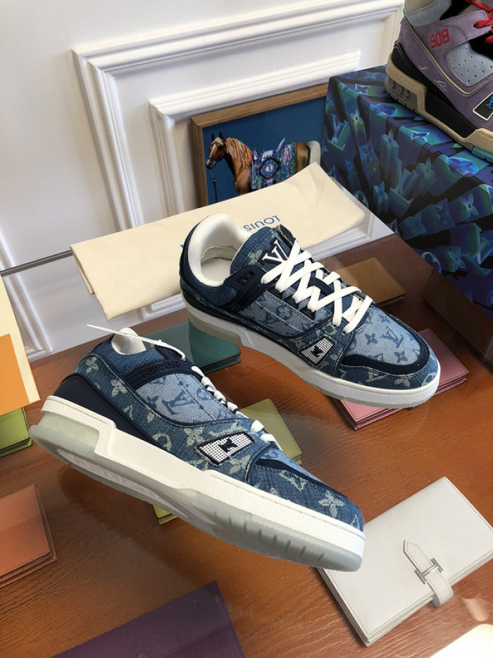 lovt sneaker