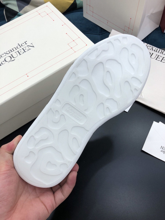 alex mcqu sneakers