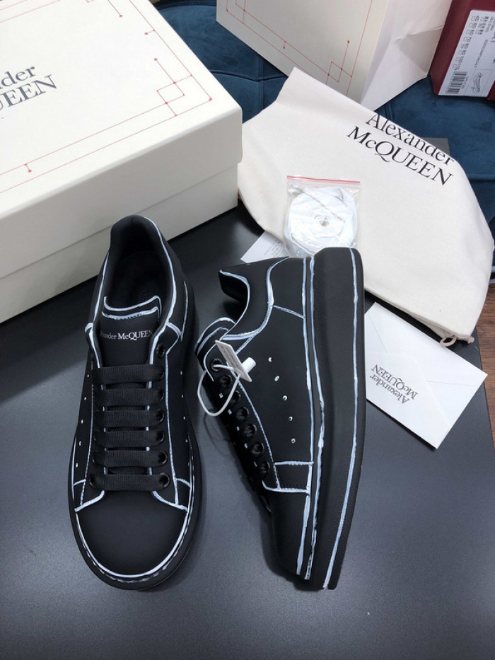 alex mcqu sneakers