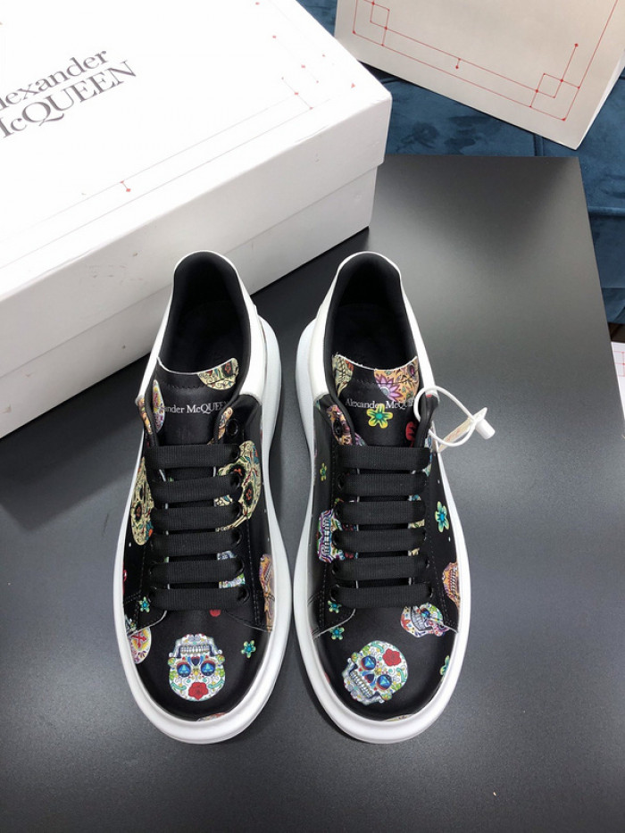 alex mcqu sneakers