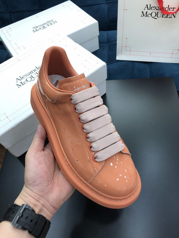 alex mcqu sneakers