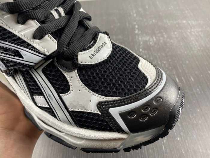 Ba*len*cia*ga runner high sneakers white black white 677403w3rb29010h