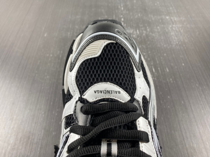 Ba*len*cia*ga runner high sneakers white black white 677403w3rb29010h