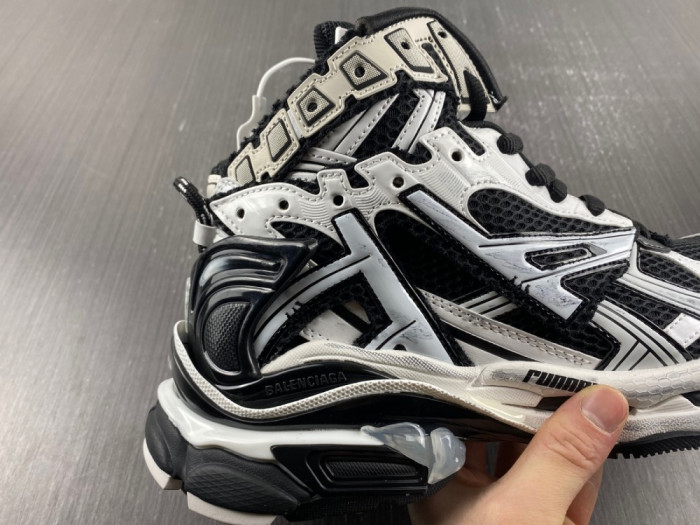 Ba*len*cia*ga runner high sneakers white black white 677403w3rb29010h