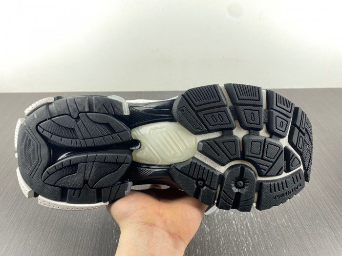 Ba*len*cia*ga runner high sneakers white black white 677403w3rb29010h