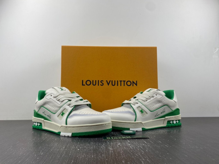 2023 l**is V*t*n lv trainer 25291