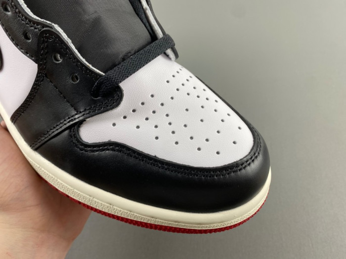 air jordan 1 high og “black toe reimagined” dz5485-106