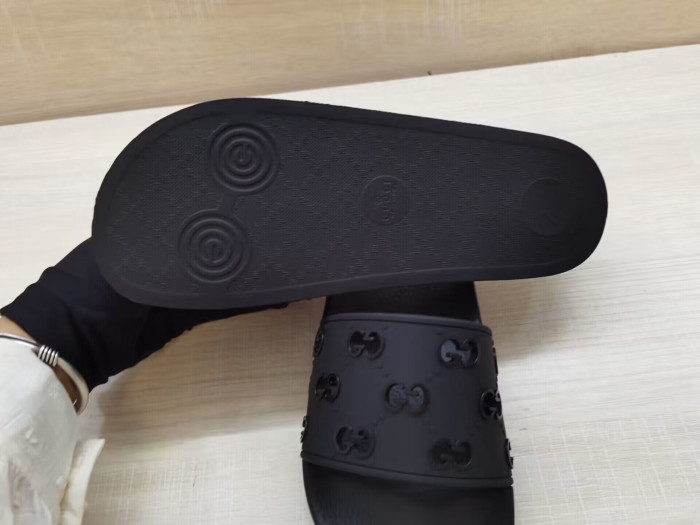 guc sandal