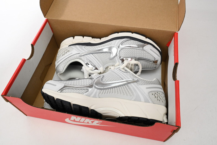 nike zoom vomero 5 fd0884-025