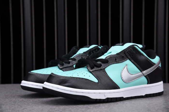 diamond S*pply co. x dunk low pro sb 